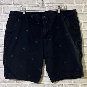 Mountain Warehouse Men's Dark Blue Palm Embroidered Flat Front Shorts, size 40